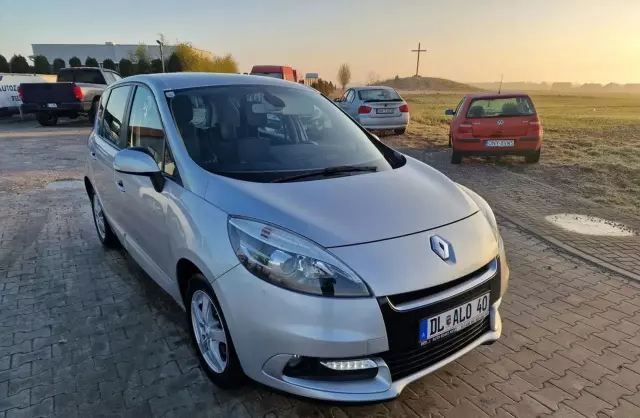 RENAULT Scenic 