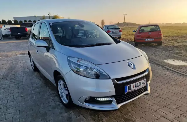RENAULT Scenic 