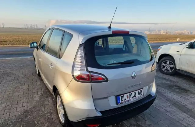 RENAULT Scenic 