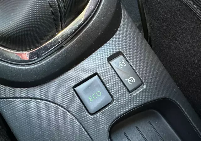 RENAULT Captur 1.5 dCi Energy Limited