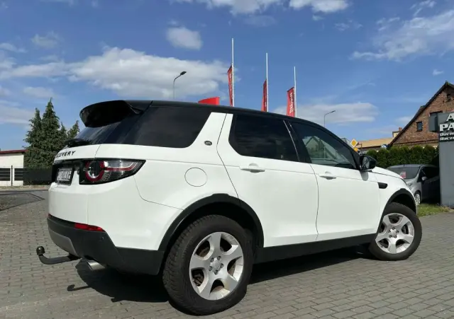LAND ROVER Discovery Sport Ver-2-0-d150-r--dynamic-s