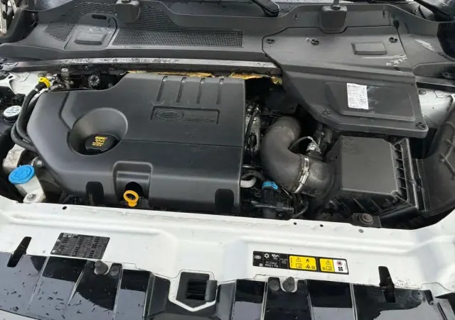 LAND ROVER Discovery Sport Ver-2-0-d150-r--dynamic-s