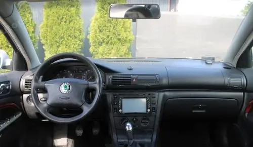 SKODA Superb 