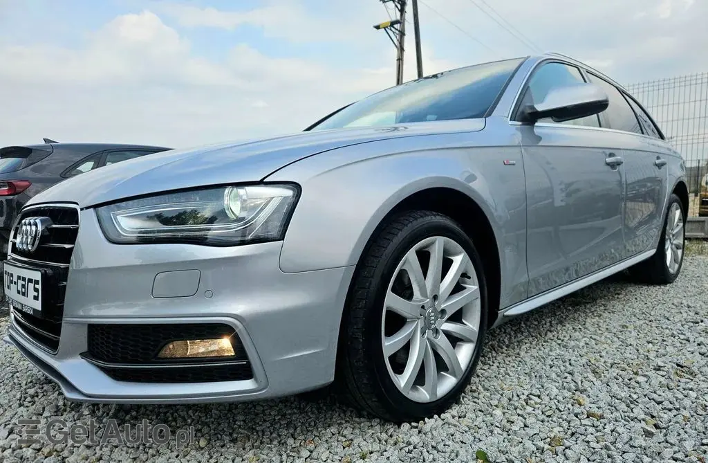 AUDI A4 