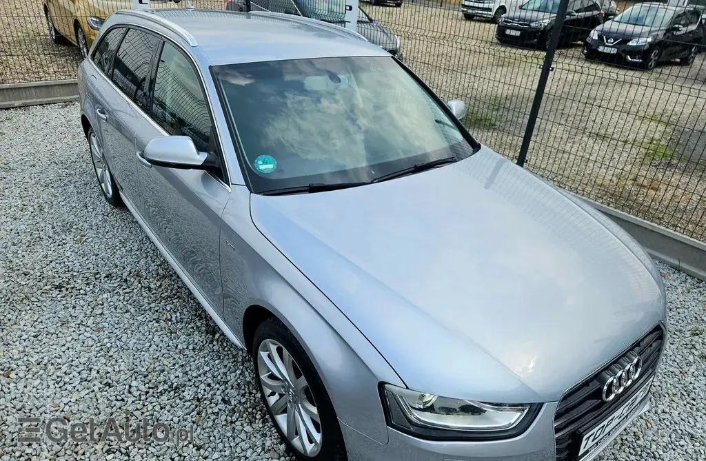 AUDI A4 