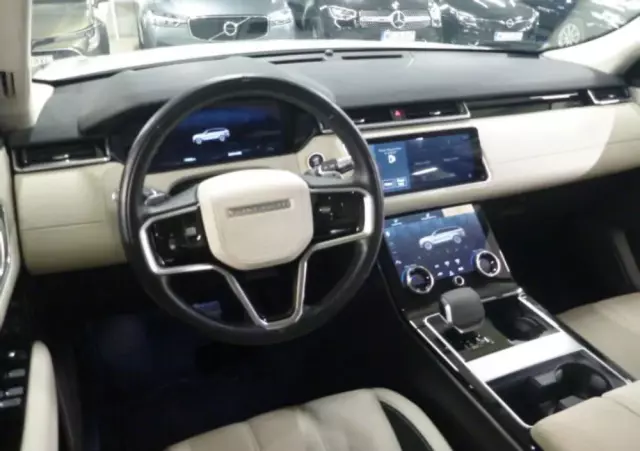 LAND ROVER Range Rover Velar 2.0 P250 R-Dynamic SE