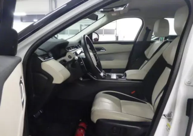 LAND ROVER Range Rover Velar 2.0 P250 R-Dynamic SE