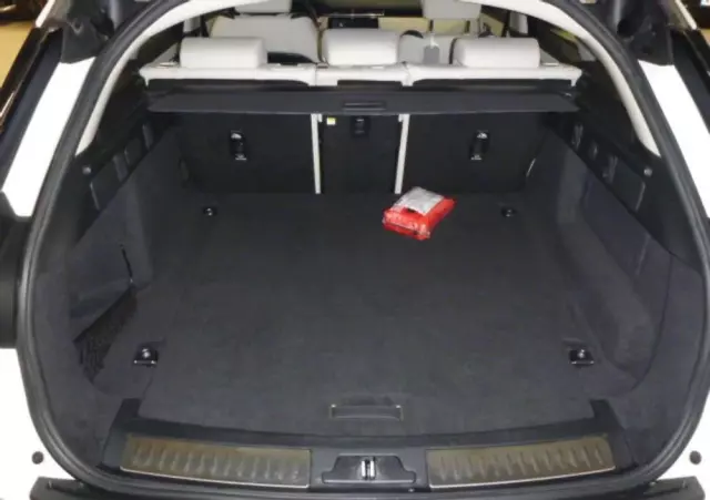 LAND ROVER Range Rover Velar 2.0 P250 R-Dynamic SE