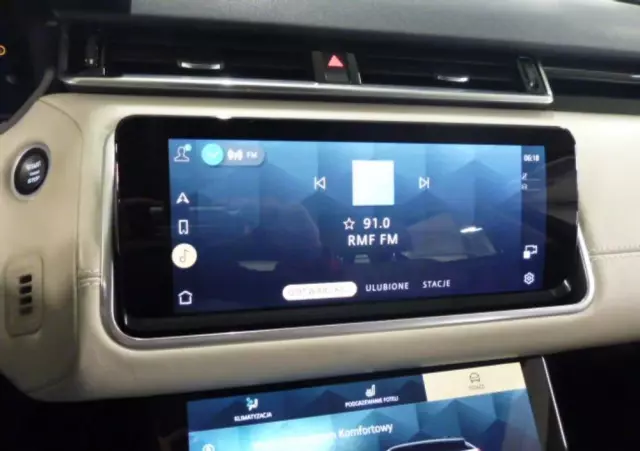 LAND ROVER Range Rover Velar 2.0 P250 R-Dynamic SE