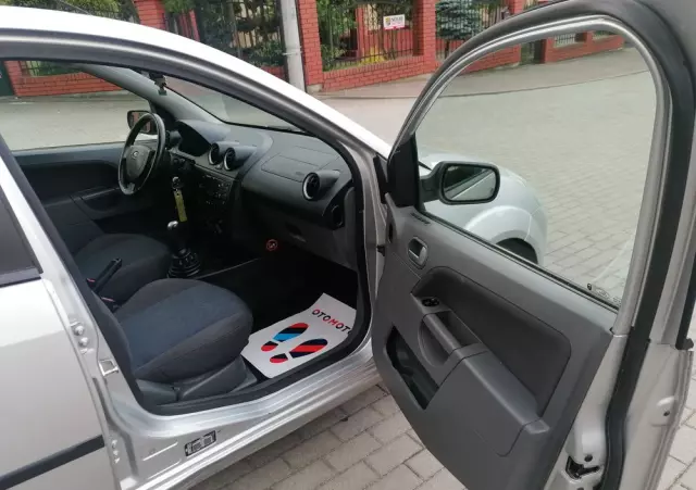 FORD Fiesta 1.4 Ghia