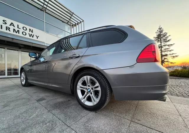 BMW Seria 3 318d