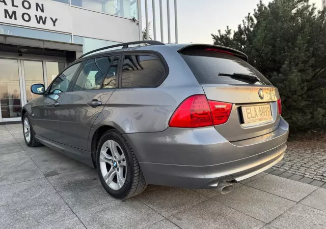 BMW Seria 3 318d