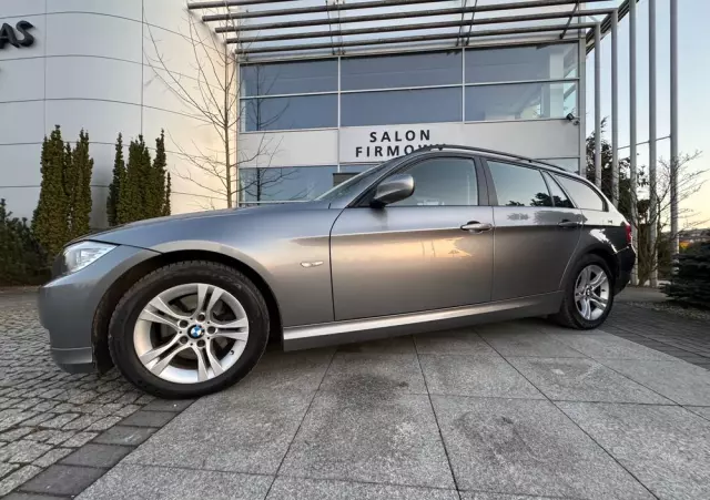 BMW Seria 3 318d