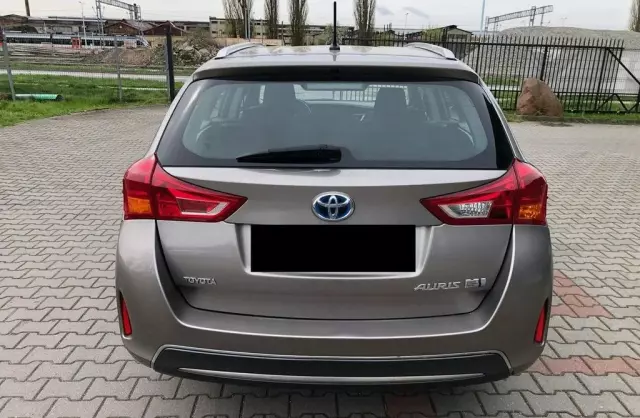 TOYOTA Auris 