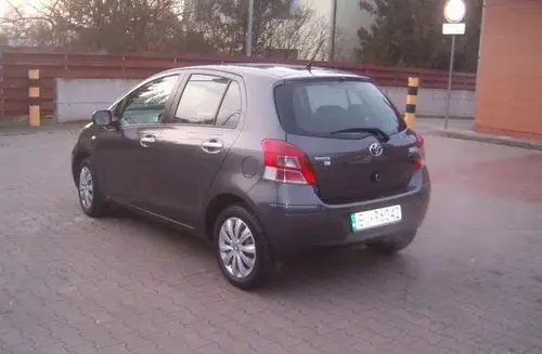 TOYOTA Yaris 