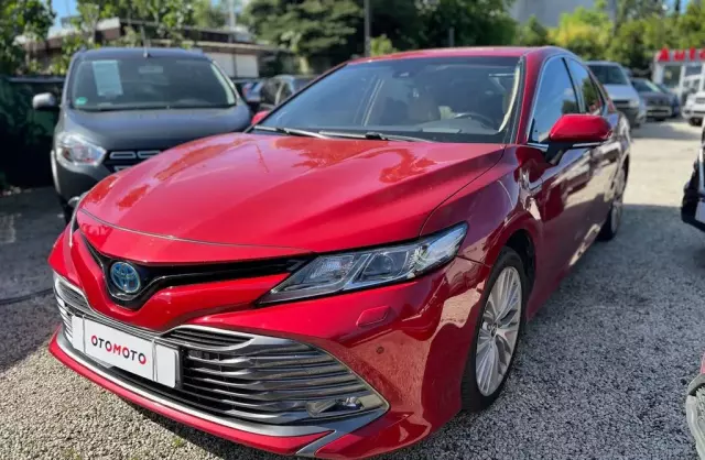 TOYOTA Camry 