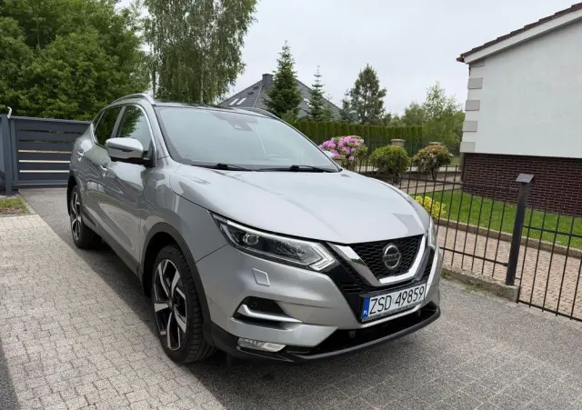 NISSAN Qashqai 1.6 dCi Xtronic TEKNA+