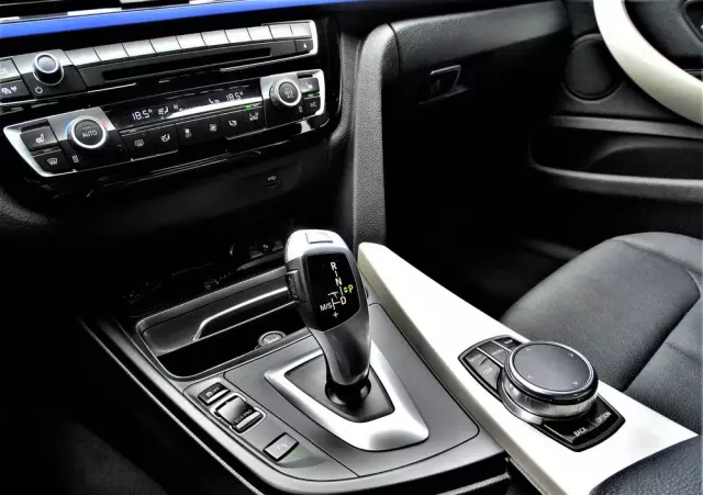 BMW Seria 4 418d Sport Line