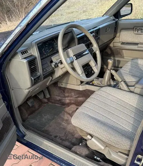 NISSAN Laurel GL 