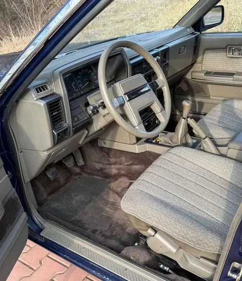 NISSAN Laurel GL 