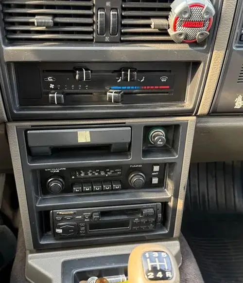 NISSAN Laurel GL 
