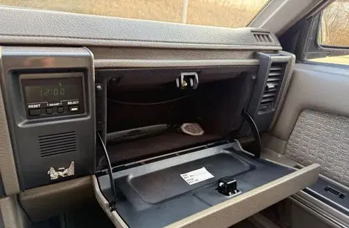 NISSAN Laurel GL 