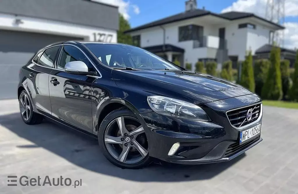 VOLVO V40 
