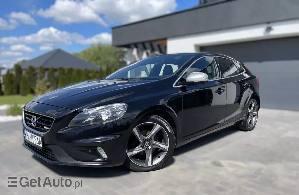 VOLVO V40 