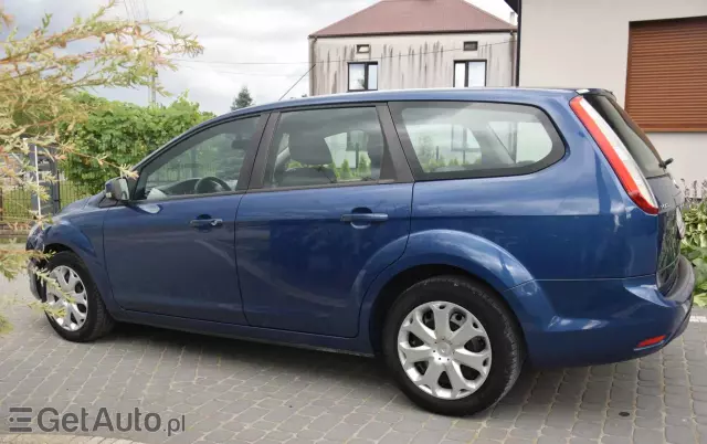 FORD Focus 1.6 16V Ambiente
