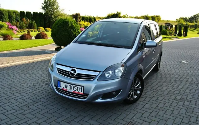 OPEL Zafira 