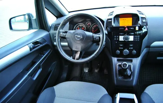 OPEL Zafira 