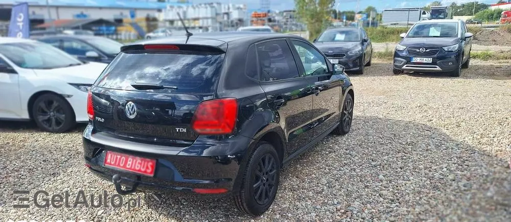 VOLKSWAGEN Polo 