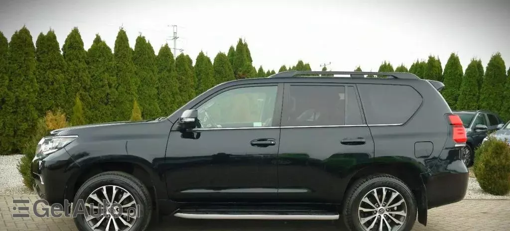 TOYOTA Land Cruiser 
