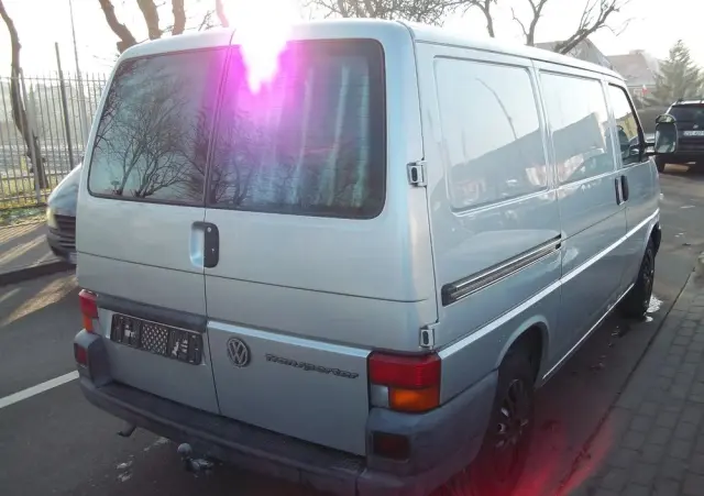 VOLKSWAGEN Transporter T4 