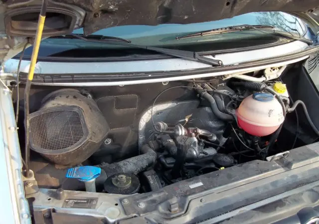 VOLKSWAGEN Transporter T4 