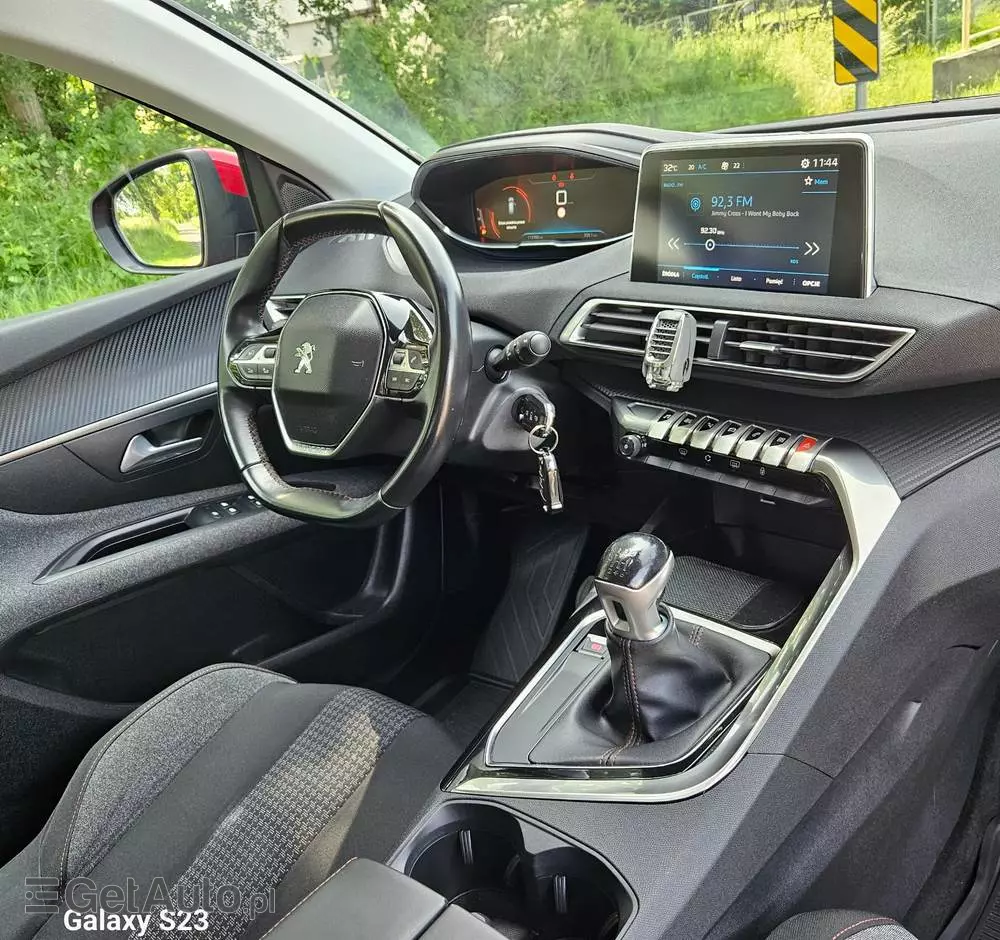 PEUGEOT 3008 PureTech 130 Stop & Start GPF Active