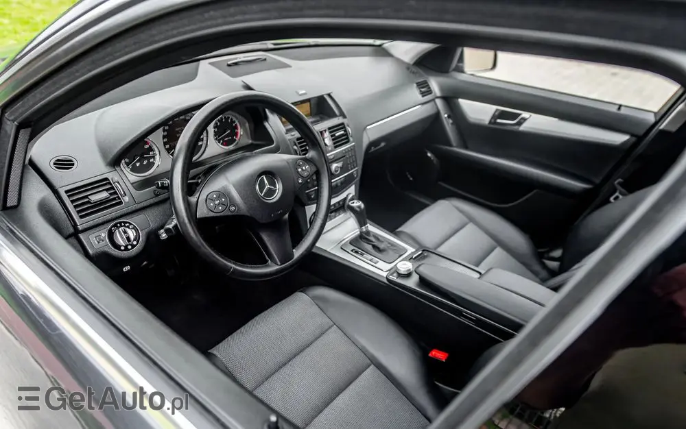 MERCEDES-BENZ Klasa C 200 7G-TRONIC Avantgarde Edition