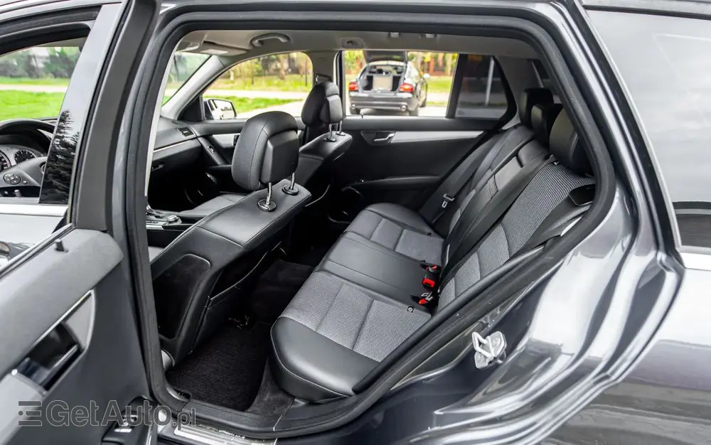 MERCEDES-BENZ Klasa C 200 7G-TRONIC Avantgarde Edition