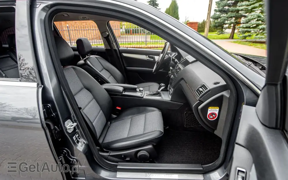 MERCEDES-BENZ Klasa C 200 7G-TRONIC Avantgarde Edition