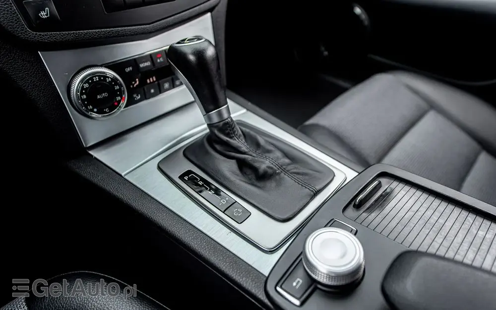 MERCEDES-BENZ Klasa C 200 7G-TRONIC Avantgarde Edition