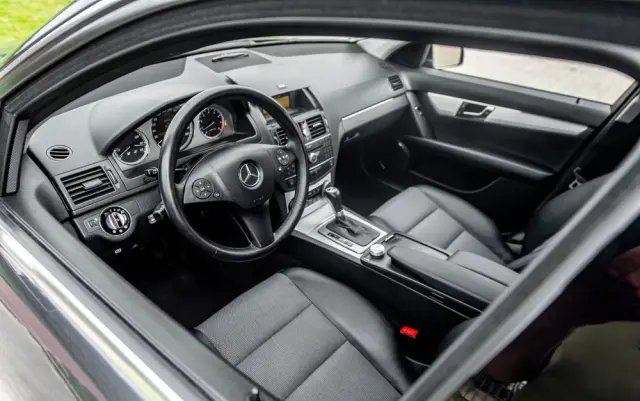 MERCEDES-BENZ Klasa C 200 7G-TRONIC Avantgarde Edition