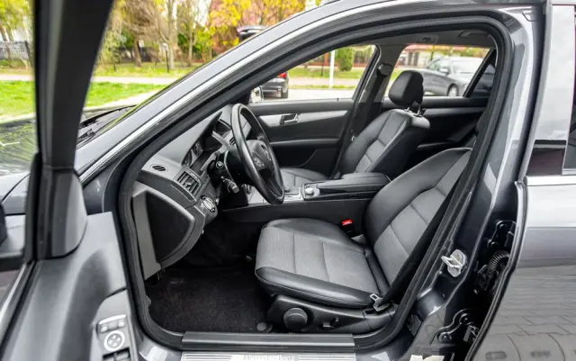 MERCEDES-BENZ Klasa C 200 7G-TRONIC Avantgarde Edition