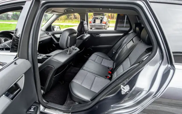 MERCEDES-BENZ Klasa C 200 7G-TRONIC Avantgarde Edition