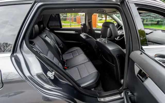 MERCEDES-BENZ Klasa C 200 7G-TRONIC Avantgarde Edition