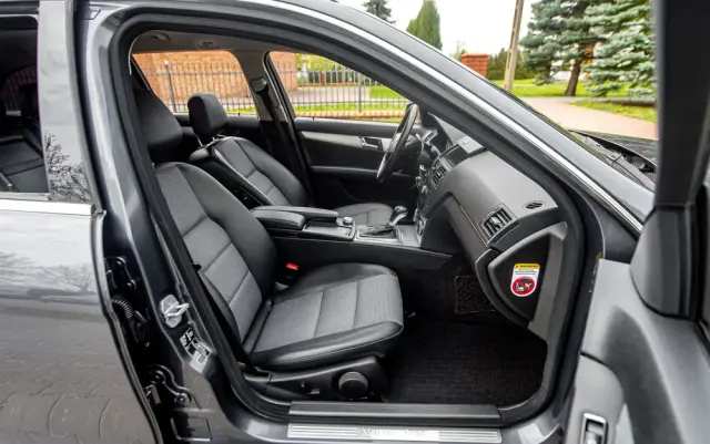 MERCEDES-BENZ Klasa C 200 7G-TRONIC Avantgarde Edition