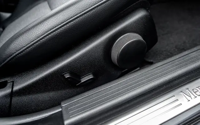 MERCEDES-BENZ Klasa C 200 7G-TRONIC Avantgarde Edition