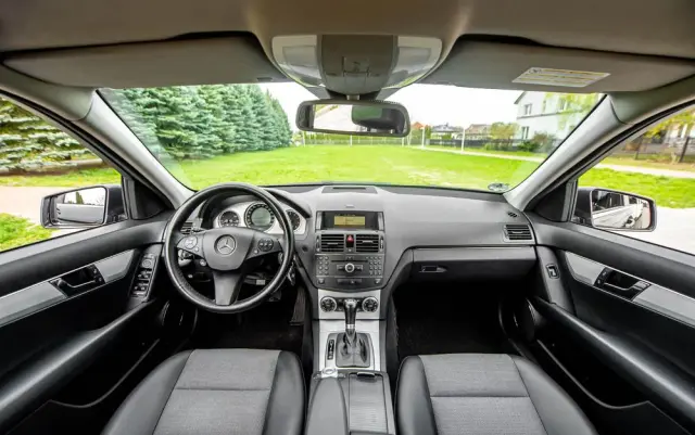 MERCEDES-BENZ Klasa C 200 7G-TRONIC Avantgarde Edition