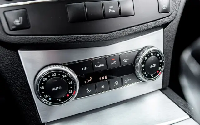 MERCEDES-BENZ Klasa C 200 7G-TRONIC Avantgarde Edition