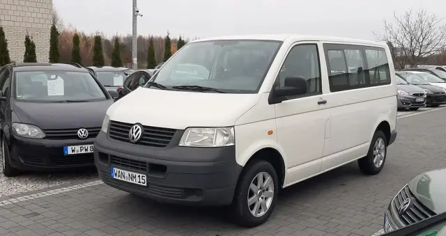 VOLKSWAGEN Caravelle 