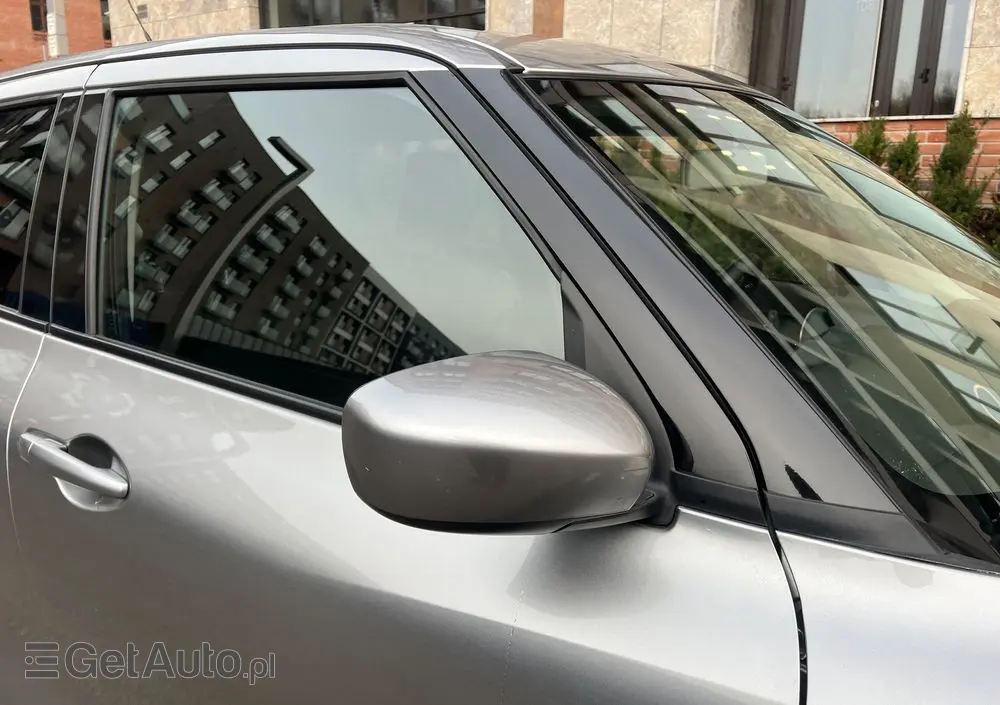 SUZUKI Swift 1.2 Dualjet Hybrid Club